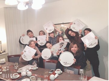 合格した生徒さんたちとの集合写真